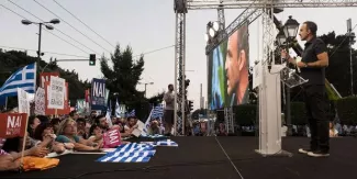 Grèce: le discours pro-oui de Nikos Aliagas divise Grèce: le discours pro-oui de Nikos Aliagas divise.