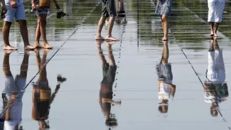 Canicule, vacances en Grèce, soldes: le récap conso de la semaine Crédits photo : REGIS DUVIGNAU/REUTERS