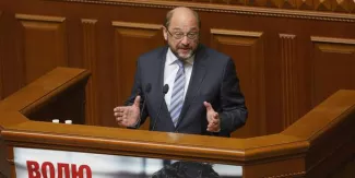 Schulz: "Nous ne laisserons pas tomber les gens en Grèce" Schulz: "Nous ne laisserons pas tomber les gens en Grèce".