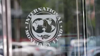Plan d'aide: le FMI renvoie la Grèce et ses créanciers européens dos à dos La Grèce n'est plus en défaut de paiement vis-à-vis du FMI après avoir soldé ses arriérés de paiement de près de 2 milliards d'euros