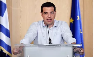 Surveillée par les Européens, Athènes doit se réformer en profondeur en quelques semaines Le Premier ministre grec Alexis Tsipras n'a que quelques semaines pour mettre en ?uvre une grande partie des mesures qu'il a promises pour obtenir de ses créanciers le nouveau financement de 86 milliards d'euros sur trois ans - AFP