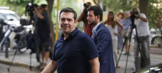 En Grèce, Alexis Tsipras perd son aile gauche Le premier ministre grec, Alexis Tsipras, jeudi à Athènes. Crédits photo : Costas Baltas/AP
