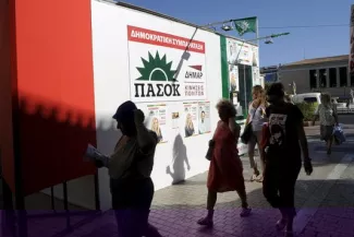 En Grèce, la dégringolade électorale des socialistes du Pasok Le Mouvement socialiste panhellénique a obtenu 6,3 % des suffrages lors des législatives de dimanche. Le deuxième pire score de son histoire.