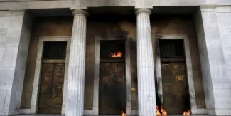 Grèce : une grève générale contre la politique du gouvernement... soutenue par Syriza ! Grèce : une grève générale contre la politique du gouvernement.