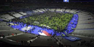 Attentats de Paris: un autre kamikaze contrôlé en Grèce Attentats de Paris: un autre kamikaze contrôlé en Grèce.
