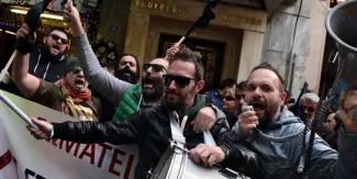 Grèce: nouvelle grève générale jeudi, une habitude qui perdure malgré Syriza Grèce: nouvelle grève générale jeudi, une habitude qui perdure malgré Syriza.