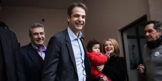 Kyriakos Mitsotakis prend la tête du parti grec conservateur Nouvelle Démocratie Kyriakos Mitsotakis prend la tête du parti grec conservateur Nouvelle Démocratie.