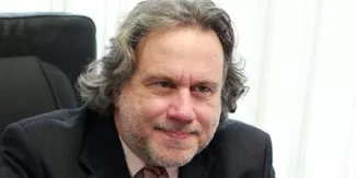 "Notre réforme des retraites s'appuie sur des principes de gauche" (G. Katrougalos, ministre du Travail de la Grèce) "Notre réforme des retraites s'appuie sur des principes de gauche" (G.