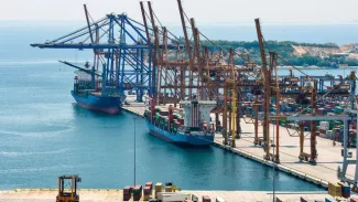 Grèce: le port du Pirée passe sous pavillon chinois Grèce: le port du Pirée passe sous pavillon chinois.
