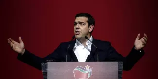 Alexis Tsipras est accusé de placer ses proches aux postes convoités du gouvernement Alexis Tsipras est accusé de placer ses proches aux postes convoités du gouvernement.
