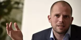Theo Francken dément avoir conseillé au ministre grec de repousser les migrants en mer Theo Francken dément avoir conseillé au ministre grec de repousser les migrants en mer.