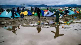 Migrants: la photo d'un nouveau-né du camp d'Idomeni choque l'opinion grecque Migrants: la photo d'un nouveau-né du camp d'Idomeni choque l'opinion grecque.