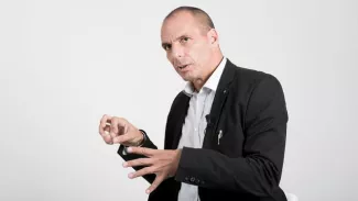 Varoufakis aime à la fois Macron et Nuit debout, mais pas François Hollande Varoufakis aime à la fois Macron et Nuit debout, mais pas François Hollande.