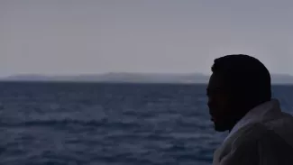 Plus de 250 migrants rescapés d'un naufrage au large de la Crète Plus de 250 migrants ont été secourus au large de la Crète ce vendredi (photo d'illustration d'un migrant faisant route vers le port italien de Cagliari).