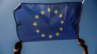 UE: les Français champions de l'euroscepticisme, juste derrière la Grèce En France, la défiance vis-à-vis de l'Union européenne ne cesse d'augmenter.