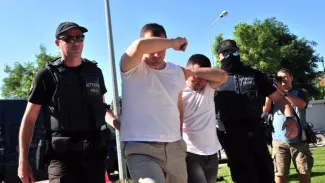 Les militaires turcs en fuite comparaissent en Grèce Les militaires turcs en fuite comparaissent en Grèce.