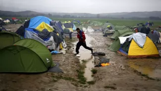 Un migrant, au camp d'Idomeni, en Grèce, à proximité de la frontière macédonienne. (Photo d'illustration)


