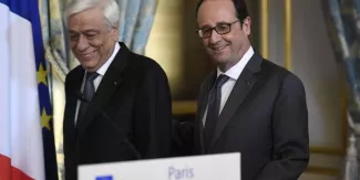 Hollande plaide pour un "allègement du fardeau de la dette" grecque Hollande plaide pour un "allègement du fardeau de la dette" grecque.