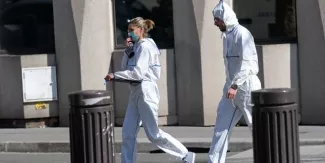 La piste de l'ultragauche grecque après l'explosion au FMI à Paris La piste de l'ultragauche grecque après l'explosion au FMI à Paris.