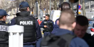 Colis piégés : huit paquets « suspects » découverts à Athènes Colis piégés : huit paquets « suspects » découverts à Athènes.