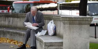 Selon les médias, plus de 200.000 travailleurs, pour la plupart nouveaux sur le marché de l'emploi, reçoivent jusqu'à 25% de leurs revenus en bons d'achat de type tickets-restaurant. Les bons sont notamment utilisables pour acheter de la nourriture dans les supermarchés. La valeur totale de ces transactions s'élèverait à 300 millions d'euros par an. (Crédits : Dave Collier / CC BY 2.0 via Flickr)


