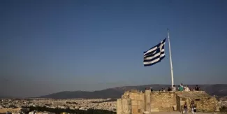 Grèce : le FMI donne son accord de principe à un soutien financier de 1,6 milliard d'euros Le FMI prévoit que la croissance de l'économie grecque devrait atteindre 2,1 % cette année et 2,6 % l'an prochain. (Crédits : © Ronen Zvulun / Reuters)