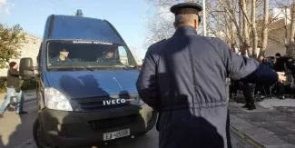 Une Belge de 22 ans interpellée en Grèce pour soupçon de terrorisme Une Belge de 22 ans interpellée en Grèce pour soupçon de terrorisme.
