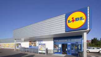 Lidl efface les croix des églises grecques sur ses emballages, les internautes réagissent Lidl efface les croix des églises grecques sur ses emballages, les internautes réagissent.