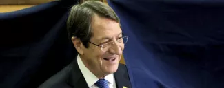 M. Anastasiades avait déjà été opposé lors de la précédente présidentielle, en 2013, à Stavros Malas, un ancien ministre de la Santé soutenu par les communistes, élection qu'il avait confortablement remportée. © Petros Karadjias / AP Photo


