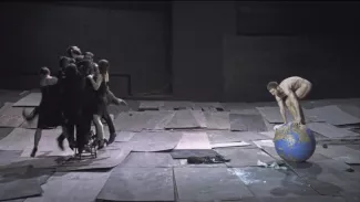 Le chorégraphe grec Dimitris Papaioannou, le grand dompteur à la Villette Le chorégraphe grec Dimitris Papaioannou, le grand dompteur à la Villette.