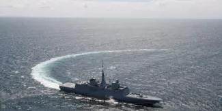 Frégates : imbroglio abracadabrantesque entre la France et la Grèce La location de frégates française à la marine grecque est discutée de longue date, a rappelé le ministre adjoint de la Défense grec, Fotis Kouvelis. (Crédits : DCNS)