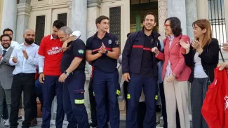 Les pompiers sévillans Manuel Blanco, Jose Enrique Rodriguez et Julio Latorre ont été relaxés le 7 mai 2018 par le tribunal de Mytilène, sur l'île grecque de Lesbos



