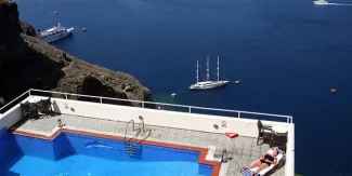 Une petite île des Cyclades bannit les pailles en plastique Une petite île des Cyclades bannit les pailles en plastique.
