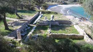 Alexandre Farnoux: «En Grèce, il faudrait un plan Marshall des ruines» Alexandre Farnoux: «En Grèce, il faudrait un plan Marshall des ruines».