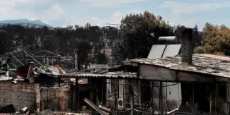 La Grèce en deuil, les premières victimes des incendies commencent à être identifiées La Grèce en deuil, les premières victimes des incendies commencent à être identifiées.
