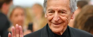 Le cinéaste franco-grec Costa Gavras dément son propre décès Le réalisateur à Cannes en mai 2017 © AFP / LOIC VENANCE