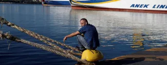 En Grèce, ces lundi et mardi, la puissante Fédération nationale des marins a gelé toutes les liaisons maritimes. © Costas Baltas/REUTERS


