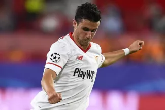 Foot - Benfica : Sébastian Corchia (Benfica) dans le groupe à Athènes Sébastien Corchia a joué la C1 la saison passée avec le Séville FC. ( PRESSE SPORTS)
