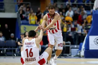 Basket - Euroligue : deuxième succès de l'Olympiakos et du Real Madrid Basket - Euroligue : deuxième succès de l'Olympiakos et du Real Madrid.