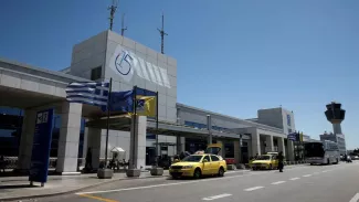 Femme tuée à Besançon : le mari de la victime, principal suspect, arrêté en Grèce Femme tuée à Besançon : le mari de la victime, principal suspect, arrêté en Grèce.