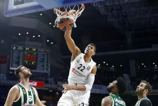 Basket - Euroligue : le Real Madrid domine le Panathinaïkos Basket - Euroligue : le Real Madrid domine le Panathinaïkos.