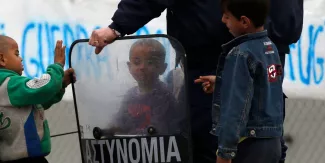 Des ONG dénoncent les refoulements illégaux de migrants de la Grèce vers la Turquie Des ONG dénoncent les refoulements illégaux de migrants de la Grèce vers la Turquie.