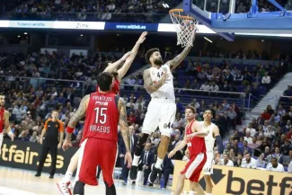 Basket - Euroligue : le Real Madrid s'impose largement face à l'Olympiakos Basket - Euroligue : le Real Madrid s'impose largement face à l'Olympiakos.