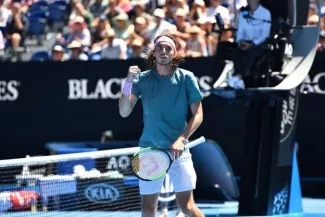 Open d'Australie : Stefanos Tsitsipas en demi-finales d'un Grand Chelem pour la première fois sa carrière Open d'Australie : Stefanos Tsitsipas en demi-finales d'un Grand Chelem pour la première fois sa carrière.