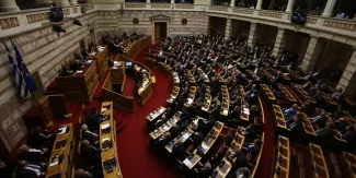 Le Parlement grec reporte son vote sur le nouveau nom de la Macédoine Le Parlement grec reporte son vote sur le nouveau nom de la Macédoine.