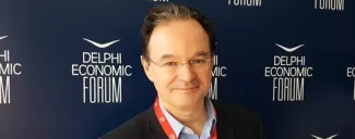 Georges Papaconstantinou: «La Grèce a réformé ses finances, pas ses structures politiques et économiques» Georges Papaconstantinou: «La Grèce a réformé ses finances, pas ses structures politiques et économiques».