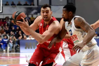 Basket - Euroligue : l'Olympiakos s'impose logiquement à Podgorica Basket - Euroligue : l'Olympiakos s'impose logiquement à Podgorica.