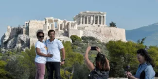 Grèce : le tourisme, une ressource à préserver Grèce : le tourisme, une ressource à préserver.
