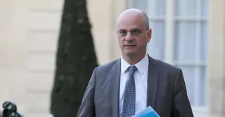 Jean-Michel Blanquer : « Tourner le dos au latin et au grec revient à se perdre » Jean-Michel Blanquer : « Tourner le dos au latin et au grec revient à se perdre ».