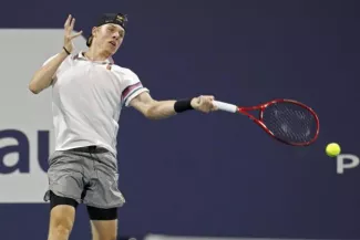 Tennis - Miami : Denis Shapovalov élimine Stefanos Tsitsipas Tennis - Miami : Denis Shapovalov élimine Stefanos Tsitsipas.